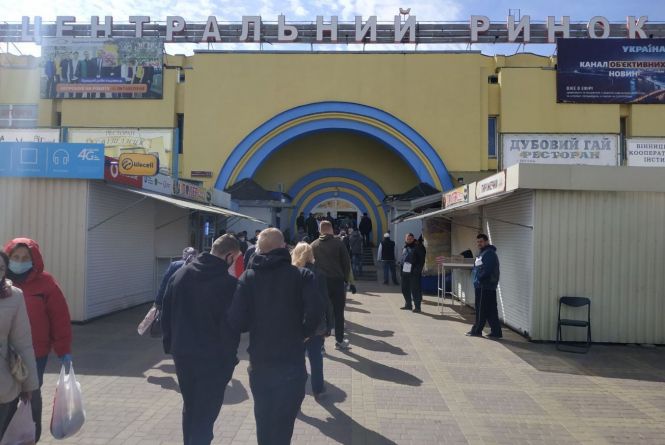Розповіли, чи закриють продуктові ринки у Вінниці через карантин