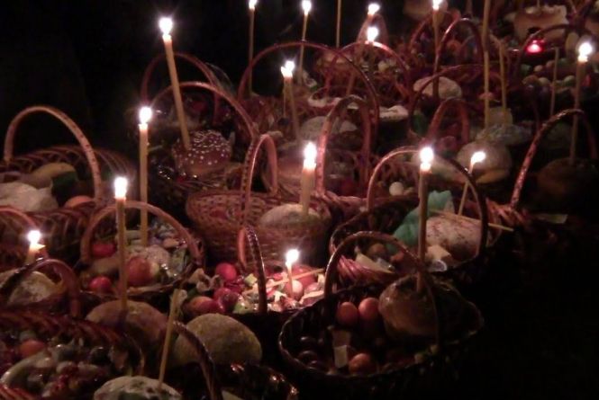Як освятити паску за 34 тисячі гривень? На Великдень біля храму чергуватиме поліція