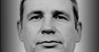 Сьогодні Вінниця проводжає в останню путь Захисника України Романа Барду