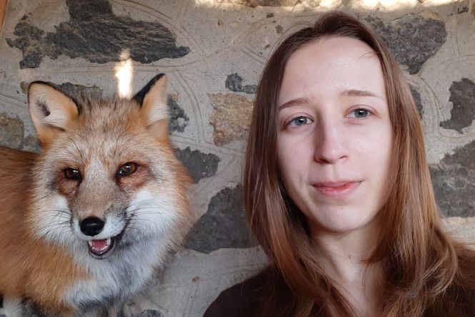 «Важко знайти доставку їжі для змій»: як карантин вплинув на життя власниці екзотичних тварин