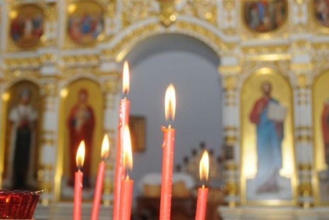 Великодні богослужіння вдома: розклад телеефірів, коли і де дивитись