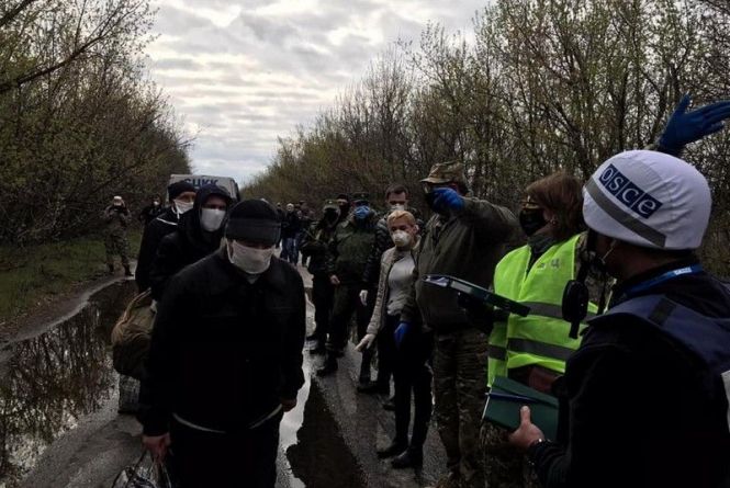 Обмін «всіх на всіх»: Україна повертає 19 полонених, яких утримували «ЛНР/ДНР»