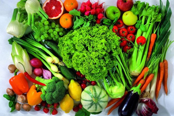 Вітаміни на столі: як треба мити зелень, овочі та фрукти в умовах карантину