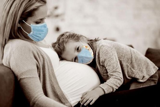 Пологи у вагітних з COVID-19: у МОЗ розповіли, як надаватимуть допомогу