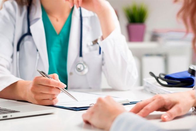 На Великдень буде три дні вихідних. Як чергуватимуть та консультуватимуть лікарі?