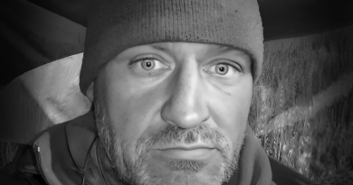 Сьогодні вінничани проводжають в останню путь захисника України Богдана Чайку