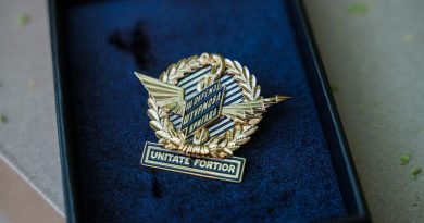За підвищення боєздатності бригади: Володимир Гройсман та Сергій Моргунов отримали нагороду від Третьої штурмової