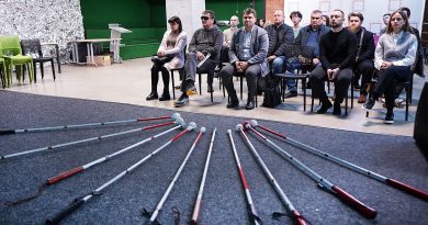 Як покращити сприйняття та розуміння потреб людей із порушенням зору