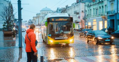 Маршрути №32 і №5 у Вінниці підсилили двома додатковими автобусами Solaris