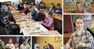 Жителі Вінниці зробили близько 300 окопних свічок для оборонців і оборониць України