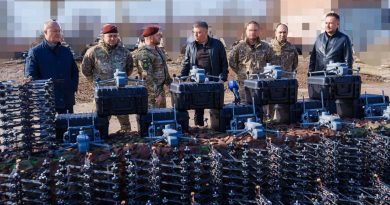 Ще 200 FPV-дронів та 10 Matrice 4E передав Міжрегіональний координаційний гуманітарний штаб військовим на передову