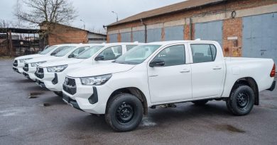 Команда Міжрегіонального координаційного гуманітарного штабу передала чергову партію автівок для захисників