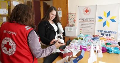 Міжрегіональний координаційний гуманітарний штаб спільно з Товариством Червоного Хреста у Вінницькому районі передали сотні пар взуття дітям вразливих категорій