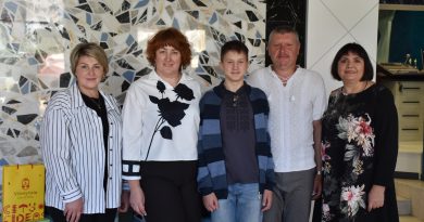 Прийомні сім’ї, патронатні вихователі та дитячі будинки сімейного типу громади отримали відзнаки до Міжнародного дня сім’ї