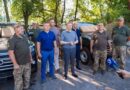 П’ять пікапів та 10 Starlink передав Міжрегіональний координаційний гуманітарний штаб одному з підрозділів ППО Вінниччини