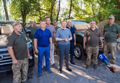 П’ять пікапів та 10 Starlink передав Міжрегіональний координаційний гуманітарний штаб одному з підрозділів ППО Вінниччини П’ять пікапів та 10 Starlink передав Міжрегіональний координаційний гуманітарний штаб одному з підрозділів ППО Вінниччини