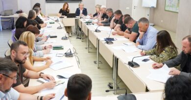 У Вінниці доопрацьовують єдиний алгоритм прощання з полеглими захисниками: Рада родин обговорила благоустрій кладовищ і вручення Почесних знаків