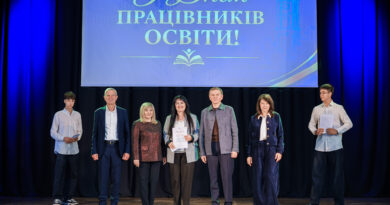 Сергій Моргунов привітав освітян Вінниці та відзначив нагородами 138 педагогів