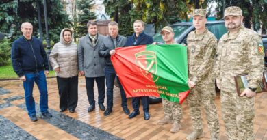 Вінницька громада передала автомобіль підрозділу, що воює на Харківщині, Сумщині та Чернігівщині