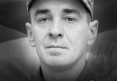 На Вінниччині попрощаються з воїном Віталієм Овчінниковим, який загинув від удару ворожого дрона На Вінниччині попрощаються з воїном Віталієм Овчінниковим, який загинув від удару ворожого дрона