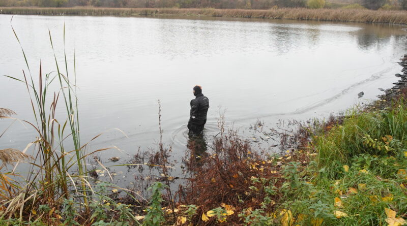 На каскаді Вишні водолази шукають незаконні врізки каналізації: на двох ділянках нічого не знайшли